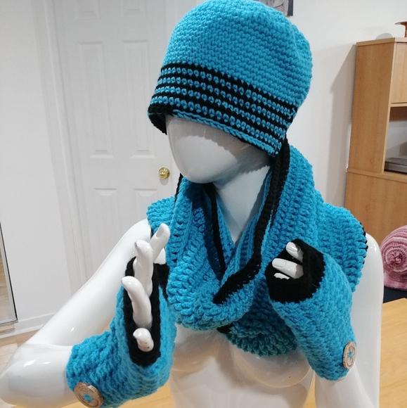 Other - Tuque , foulard et gants Other - Tuque , foulard et gants